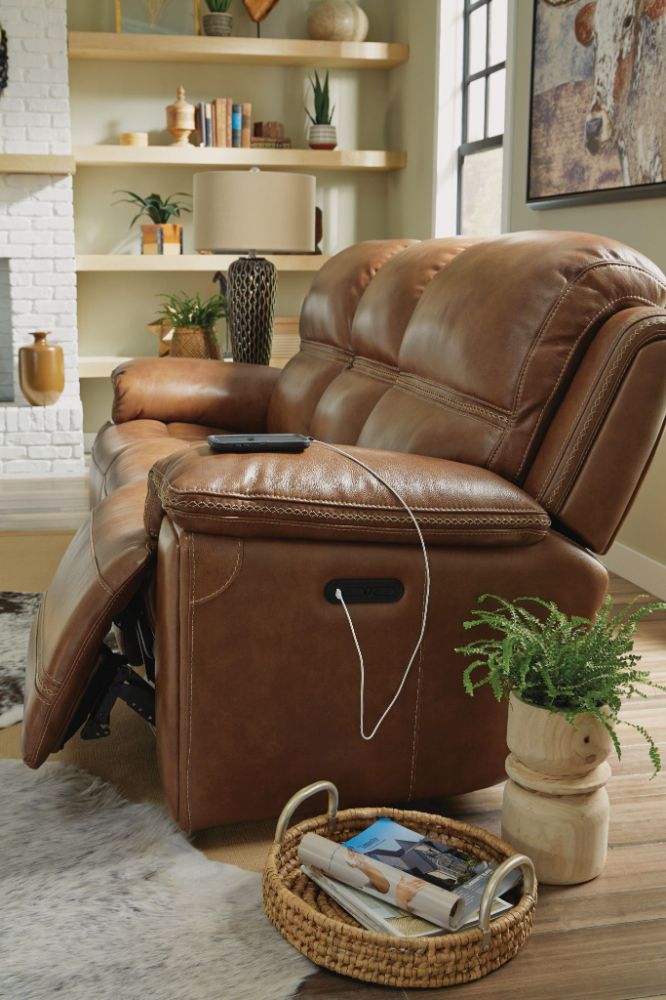 Flexsteel Fenwick leather sofa with usb charging port on both sides.