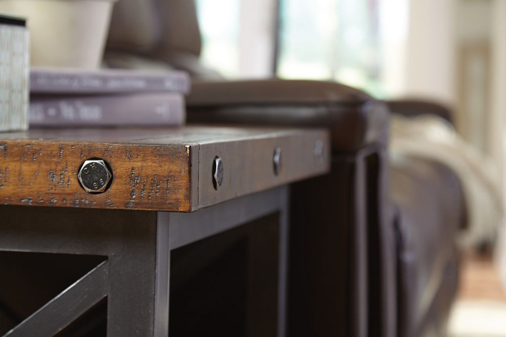 Flexsteel Carpenter distressing and iron accent features